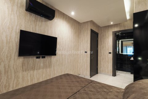 Condominio de 2 dormitorios en Bang Lamung, Tailandia № 126557 - foto 15