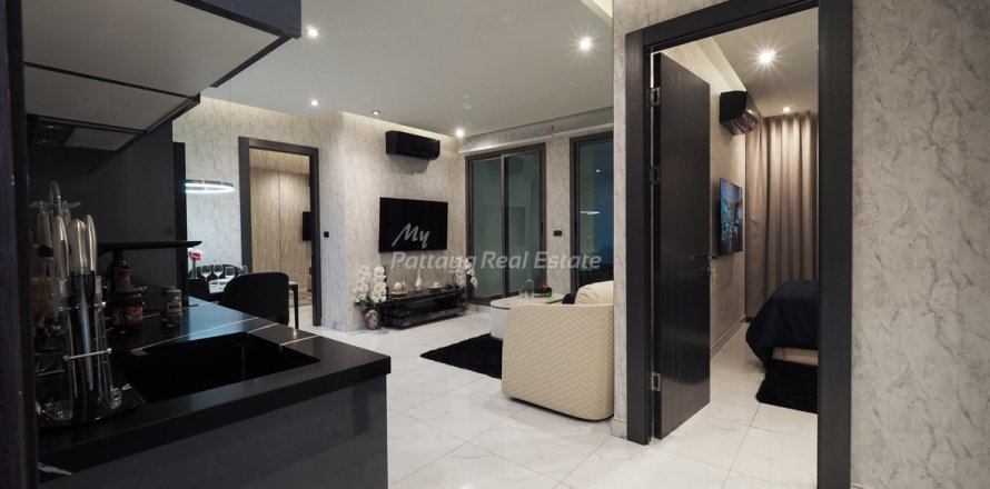 Condominio de 2 dormitorios en Bang Lamung, Tailandia № 126557