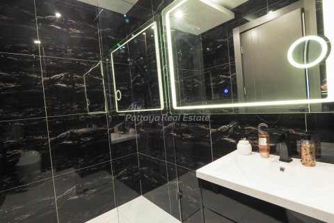 Condominio de 2 dormitorios en Bang Lamung, Tailandia № 126557 - foto 17