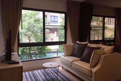 Condo in Khlong Toei, Bangkok, Thailand, 1 bedroom  № 76516