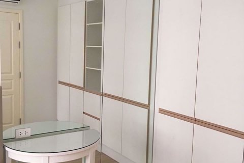 Condo à Khlong Toei, Bangkok, Thaïlande, 1 chambre  № 76516 - photo 9