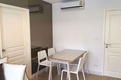 Condo à Khlong Toei, Bangkok, Thaïlande, 1 chambre  № 76516 - photo 6