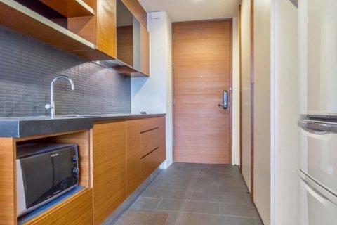 Condominio de 1 dormitorio en Khlong Toei, Bangkok, Tailandia № 76517 - foto 6