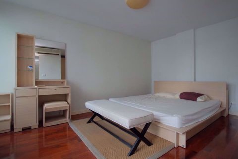 Condominio de 2 dormitorios en Watthana, Bangkok, Tailandia № 76514 - foto 5