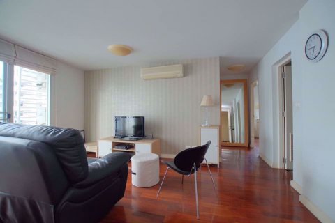 Condominio de 2 dormitorios en Watthana, Bangkok, Tailandia № 76514 - foto 2