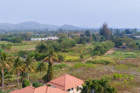 Chalet de 4 dormitorios en Hua Hin, Tailandia № 132759 - foto 8