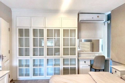 Casa de 3 dormitorios en Samut Prakan, Tailandia № 132758 - foto 8