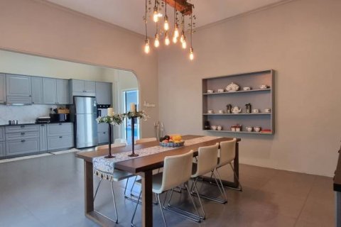 Chalet de 5 dormitorios en Pattaya, Tailandia № 132761 - foto 9
