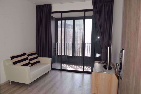 Кондоминиум с 1 спальней в Бангкоке, Таиланд в IDEO MOBI ASOKE № 77806
