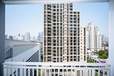 Condo in Bangkok, Thailand, 1 bedroom  № 126642 - photo 7