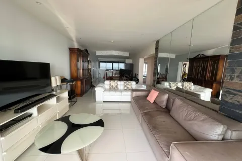 Appartement à Pattaya, Thaïlande 3 chambres № 80969 - photo 9