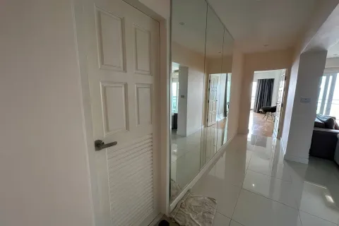 Appartement à Pattaya, Thaïlande 3 chambres № 80969 - photo 15