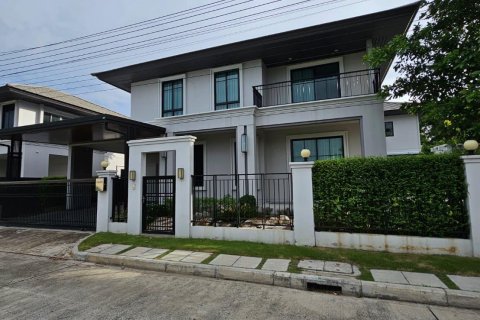 Casa de 4 dormitorios en Bangkok, Tailandia № 82896 - foto 2