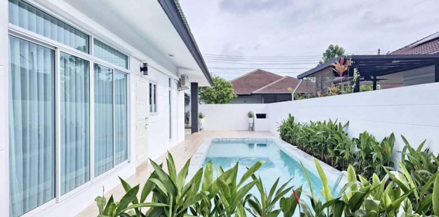 Chalet de 3 dormitorios en Pattaya, Tailandia № 144246