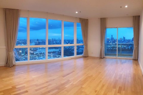 Off-Plan Millennium Residence in Bangkok, Thailand № 36648 - Foto 12