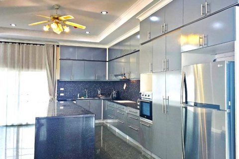 House in Pattaya, Thailand 4 bedrooms № 100740 - photo 8
