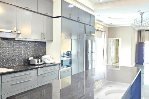 House in Pattaya, Thailand 4 bedrooms № 100740 - photo 11