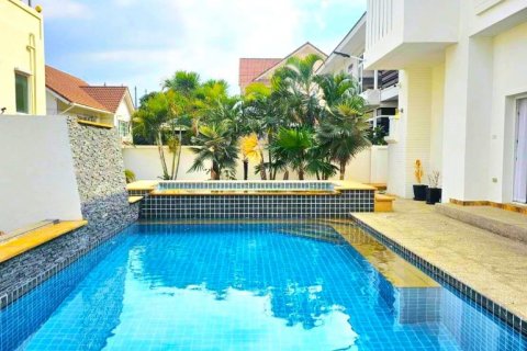 House in Pattaya, Thailand 4 bedrooms № 100740 - photo 29