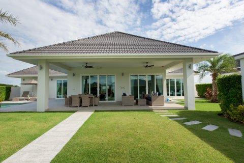 Casa de 3 dormitorios en Hua Hin, Tailandia № 125301 - foto 5
