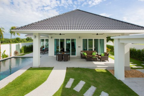 Casa de 3 dormitorios en Hua Hin, Tailandia № 125301 - foto 8