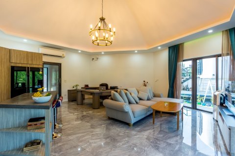Casa de 4 dormitorios en Hua Hin, Tailandia № 125303 - foto 4