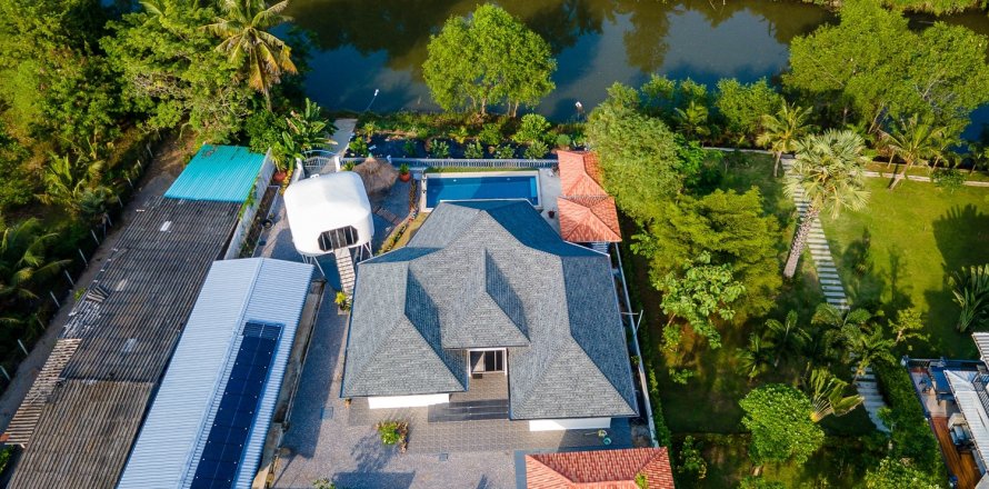 Casa de 4 dormitorios en Hua Hin, Tailandia № 125303