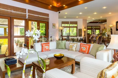 Casa de 4 dormitorios en Phuket, Tailandia № 131589 - foto 4
