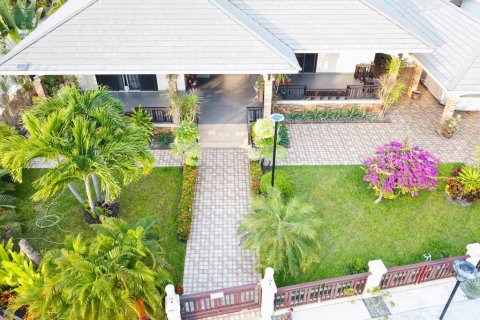 Chalet de 3 dormitorios en Cha-am, Tailandia № 132485 - foto 7