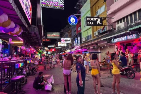 Local comercial en Pattaya, Tailandia № 132482 - foto 6