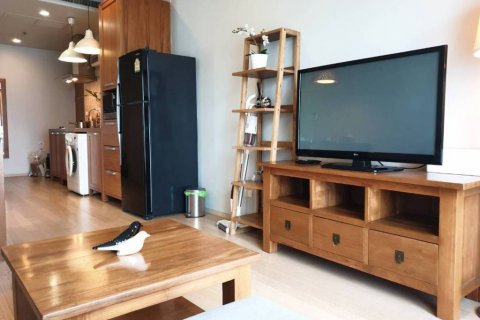 Condominio de 2 dormitorios en Khlong Toei, Bangkok, Tailandia № 132483 - foto 8