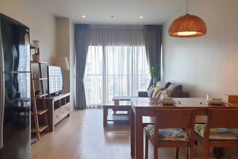 Condominio de 2 dormitorios en Khlong Toei, Bangkok, Tailandia № 132483
