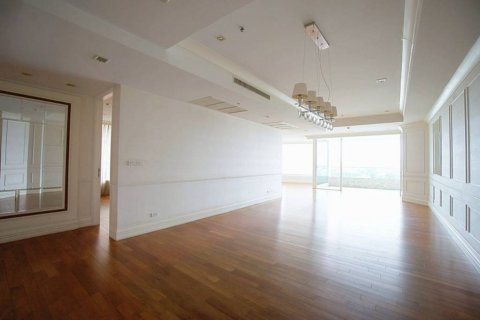 Condominio de 3 dormitorios en Bangkok, Tailandia № 132407 - foto 10