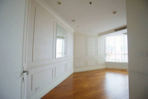 Condominio de 3 dormitorios en Bangkok, Tailandia № 132407 - foto 4