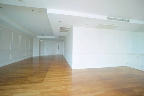 Condominio de 3 dormitorios en Bangkok, Tailandia № 132407 - foto 9