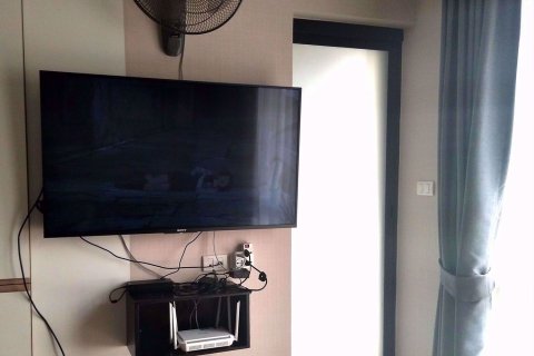 Condominio de 1 dormitorio en Khlong Toei, Bangkok, Tailandia № 76638 - foto 2