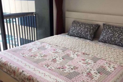 Condominio de 1 dormitorio en Bang Rak, Bangkok, Tailandia № 76639 - foto 5