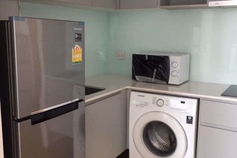 Condominio de 1 dormitorio en Bang Rak, Bangkok, Tailandia № 76639 - foto 3