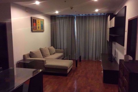 Кондоминиум с 2 спальнями в Бангкоке, Таиланд в Siri Residence № 111223