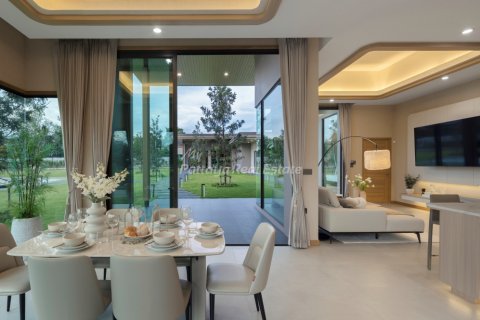Casa de 3 dormitorios en Bang Lamung, Tailandia № 123436 - foto 4