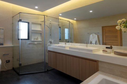 Casa de 3 dormitorios en Bang Lamung, Tailandia № 123436 - foto 11