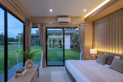 Casa de 3 dormitorios en Bang Lamung, Tailandia № 123436 - foto 9